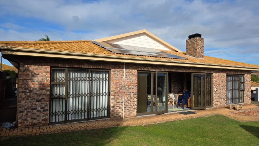 4 Bedroom Property for Sale in Hartenbos Heuwels Western Cape